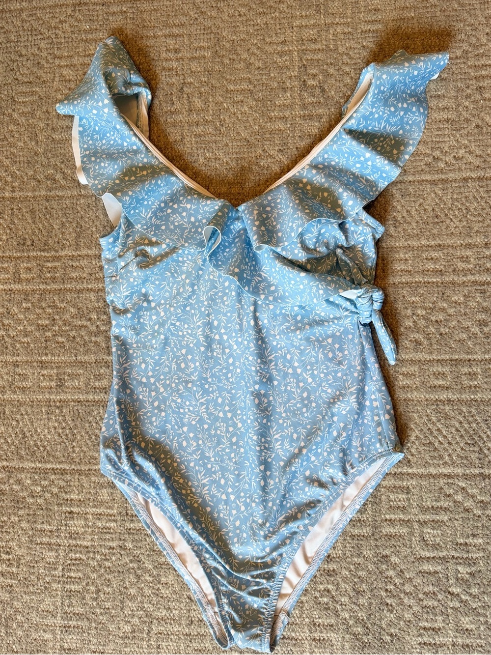 EUC Minnow x J. Crew Women’s Light Blue Floral One-Piece Swimsuit size Small